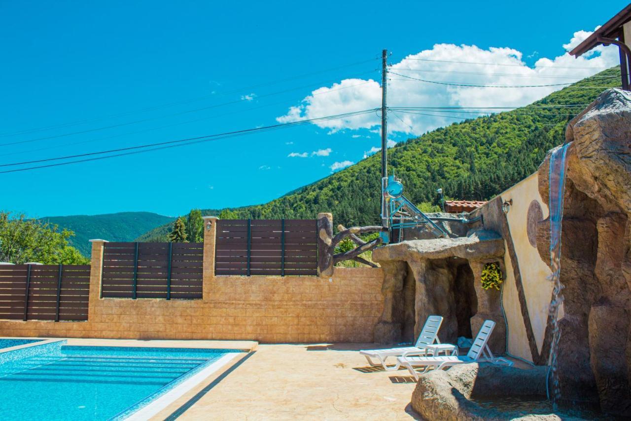Guesthouse The Rock Сапарева-Баня Экстерьер фото