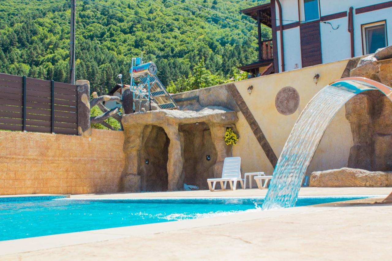 Guesthouse The Rock Сапарева-Баня Экстерьер фото